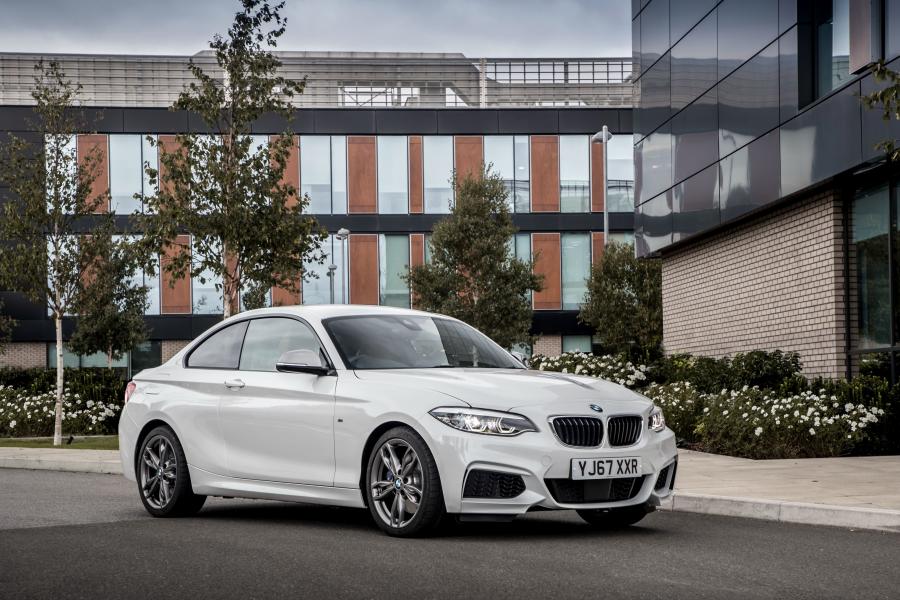  BMW M240i Coupe (F22) 2017 года  (UK) (фото 15 из 19)